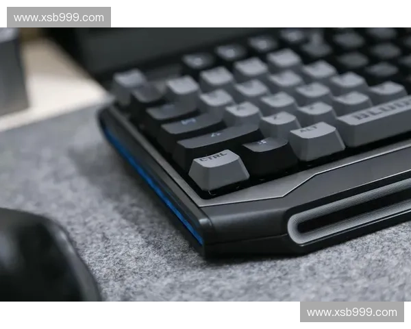 《揭秘CSGO歪键盘现象及其对玩家操作影响的深度解析》 《揭秘CSGO歪键盘现象及其对玩家操作影响的深度解析》